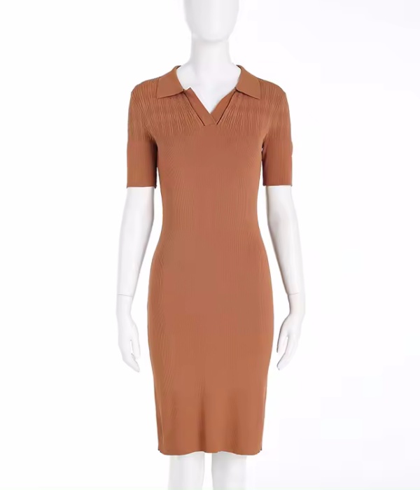 粉色女式针织毛衣连衣裙